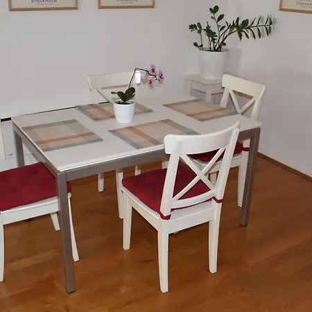 Apartment Apartman Tina *