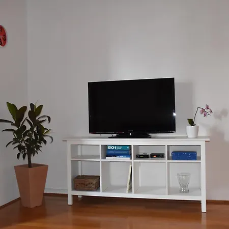 Apartman Tina Apartment