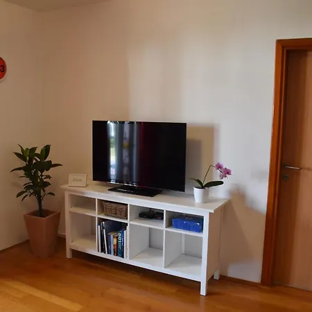 Apartment Apartman Tina